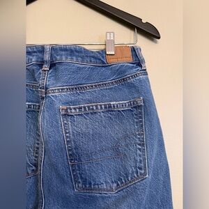 American Eagle Mom Straight Jeans | Comfort Stretch Waistband | Size 6 Regular